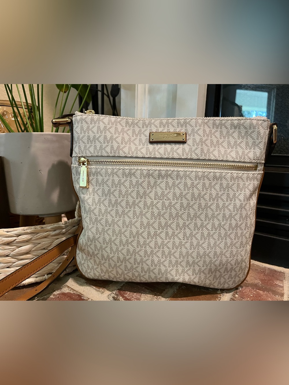Michael Kors Signature Crossbody Bag